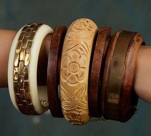 Bracelet en résine en bois de vente élevée Bracelet en bois Bijoux laqués faits à la main de l'Inde Bracelets et Bracelets de mode au meilleur prix - Product Image 5