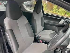 TOYOTA AYGO USADO, Volante a la Izquierda/Derecha - Product Image 3