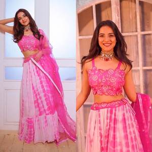Charmante soie Lehenga Choli avec travail de sequnece lourd, Net Dupatta et chemisier de séquence de broderie pour les femmes, tenue de fête Lehenga - Product Image 1