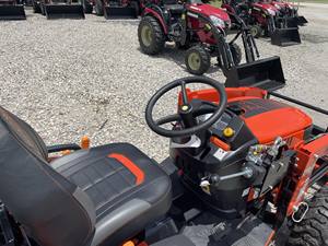 Tracteur à roues motrices 4x4 Bad Boy 1025H 45HP 2025 avec moteur, boîte de vitesses, pompe et PLC - Haute productivité pour usage agricole - Product Image 3