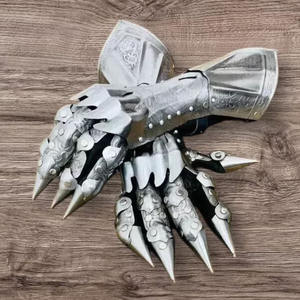 Paire de gants médiévaux, armure de chevalier en acier, costume d'Halloween - Product Image 1