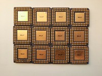 Processeur de CPU en céramique or bon marché et abordable ferraille de CPU en céramique de récupération d'or disponible à la vente et prêt à expédier