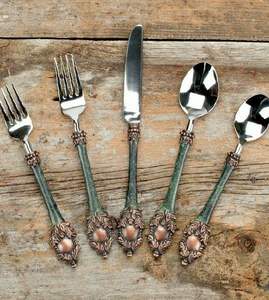 Service de couverts élégant en métal avec poignée gravée parfait pour les dîners formels, la décoration haut de gamme ou le service aux tables de restaurant - Product Image 6