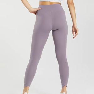 Leggings de yoga taille haute pour femmes, longueur mollet, avec bande latérale contrastante, coutures contrastées, extensibles dans quatre directions, pantalon noir - Product Image 4