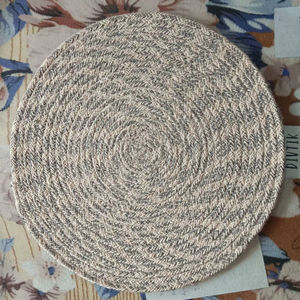 Sets de table modernes gris et blancs, ronds, en coton, solides, tressés, écologiques, antidérapants, personnalisables, pour la maison, les mariages ou les banquets - Product Image 1