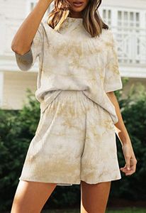 Vente en gros Ensemble 2 pièces de haute qualité pour femmes, t-shirts à manches courtes, shorts, tenue décontractée d'été 100% coton respirant - Product Image 4