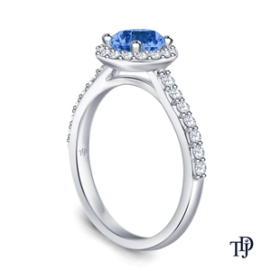 Bague de fiançailles en saphir bleu magnifique en platine, ornée d'un halo - Product Image 1