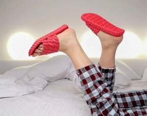 Claquettes d'été unisexes légères en EVA, à bout ouvert, antidérapantes en PVC, pour intérieur et extérieur, plusieurs couleurs confortables, vente en gros - Product Image 1