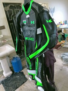 Veste de course en cuir de vachette véritable Veste de course pour homme en cuir véritable de qualité supérieure moto gp - Product Image 2