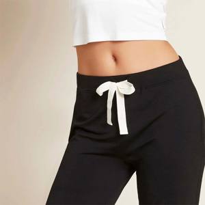 Pantalon de couchage luxueux en soie pure pour femme | Vêtements de nuit élégants, légers et lisses disponibles dans plusieurs imprimés chics - Product Image 4