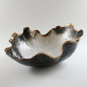 VelvetDine Ensemble de bols nobles Bol artisanal en laiton Articles de service de luxe fabriqués à la main pour salle à manger élégante et charme de table intemporel - Product Image 3