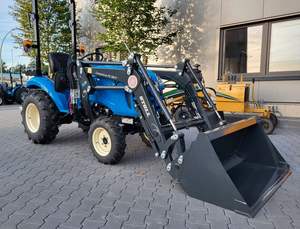 Tractor agrícola compacto LS XJ25HST a la venta Nuevo tractor de accionamiento hidrostático LS XJ25 con cabina de servicio de invierno con cargador frontal - Product Image 4