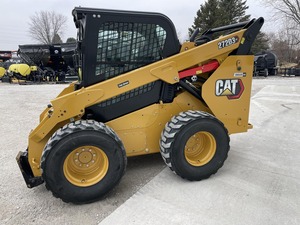 รถตักล้อยาง CAT 272D3 XE แบบดีเซล ขับเคลื่อนด้วยสายพานตีนตะขาบ สองสปีด สำหรับงานก่อสร้าง - Product Image 4
