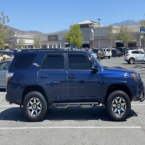 Toyota 4 Runner assez utilisé automatique vitesse de pointe frais et propre pas d'accident historique meilleur prix - Product Image 5