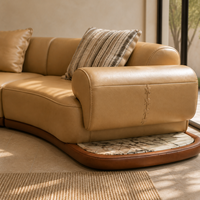 Canapé sectionnel incurvé Chesterfield de luxe en cuir véritable trois places avec rembourrage en éponge, couleur camel, mobilier de salon pour hôtel et villa