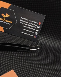 Pinzas para Cejas Profesionales Personalizadas de Alta Calidad, Hechas a Mano, de Acero Inoxidable Sólido Antiestático con Agarre Suave, Color Negro Saaqaans - Product Image 3