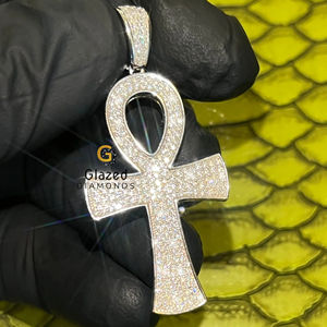 Pendentif Hip Hop Ankh en or blanc 10Kt amélioré avec des diamants ronds de laboratoire de taille brillante VVs Clarity - Product Image 1