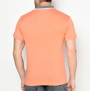 Camiseta de manga corta de estilo informal y cómodo para hombre al mejor precio, camiseta de polo sólida en blanco hecha en Pakistán, servicio OEM teñido liso de punto - Product Image 2