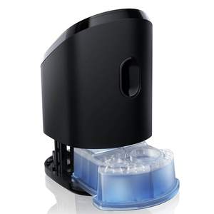 Afeitadora Eléctrica Negra y Azul con Lámina Triple para Hombre, Resistente al Agua, Lavable, con Fuente de Alimentación USB e Interfaz en Alemán - Product Image 1