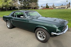 Ford Mustang Coupé 1968 Usado en Buen Estado, Motor V8 de 289 Pulgadas Cúbicas, Color Verde Metálico Highland, con Varias Modificaciones - Product Image 2