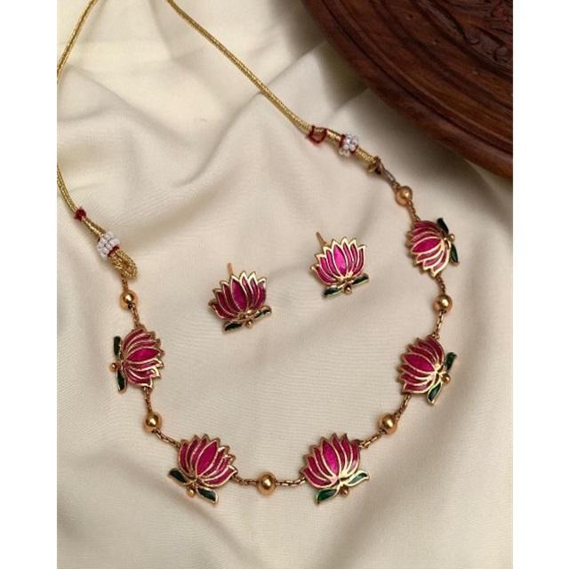 แบบดั้งเดิม