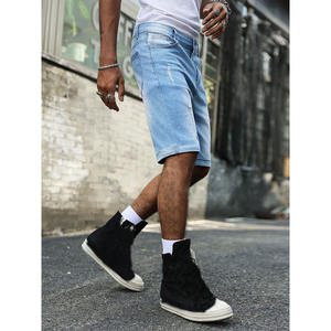 Short en jean déchiré personnalisé léger pour hommes Streetwear Rhinestone Hip Hop Jorts à ourlet plié au genou Fournisseur de mode - Product Image 3