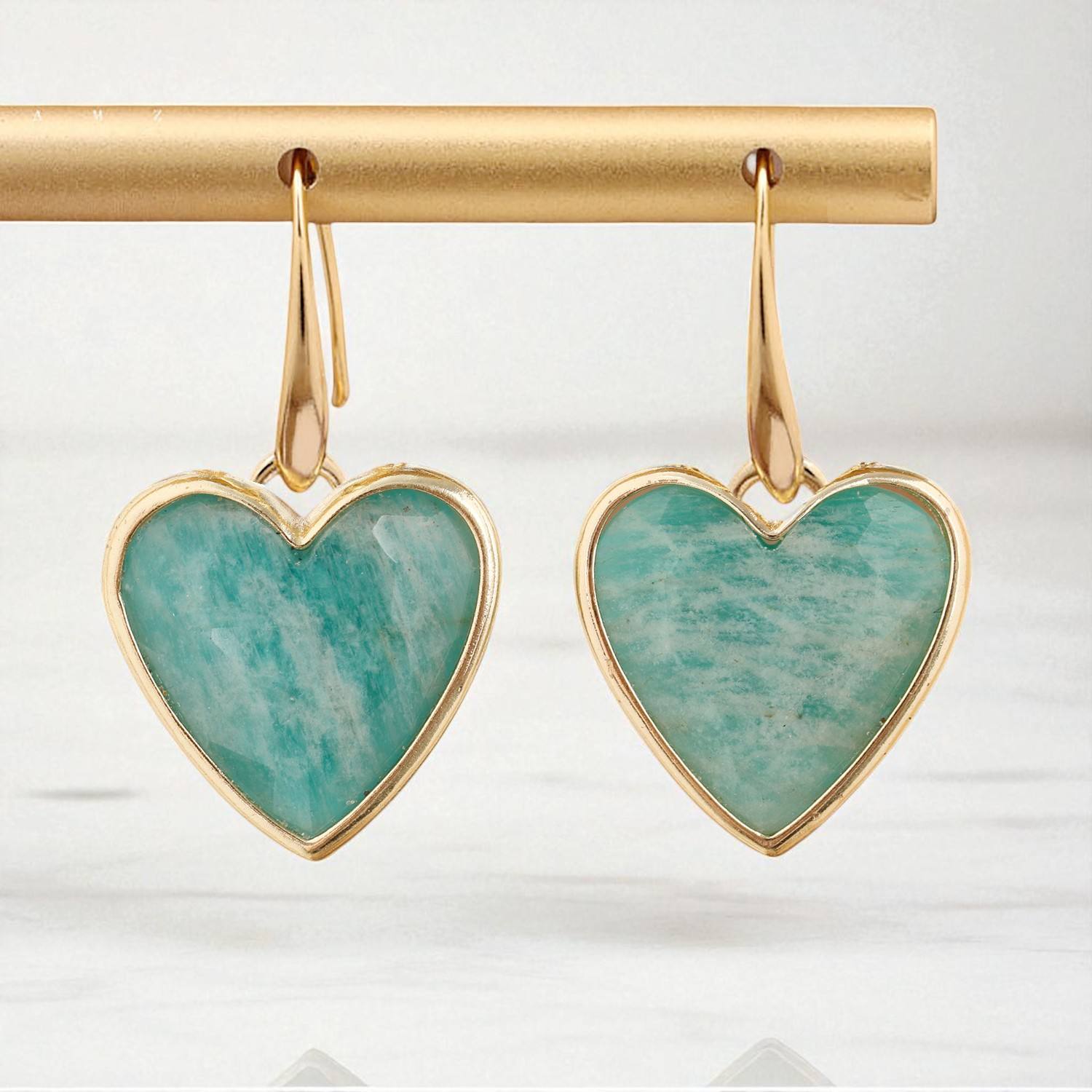 แอมะซอไนต์