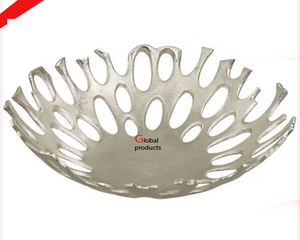 Cuenco para servir de forma redonda de metal con acabado dorado de aspecto increíble para restaurante y bar de hotel - Product Image 3