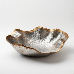 Cuenco para servir Monarch Bloom, cuenco artesanal, vajilla de lujo hecha a mano para un comedor elegante y un encanto atemporal de mesa - Product Image 4