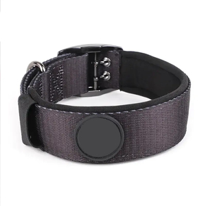 Collar de perro grande resistente de la mejor calidad, Collar de perro táctico de nailon acolchado, decoración de plumas, herrajes de hebilla de Metal con patrón sólido - Product Image 2