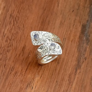 Bague en pierre de lune naturelle en argent sterling 925 avec bande florale ronde gravée réglable pour femme - Product Image 3