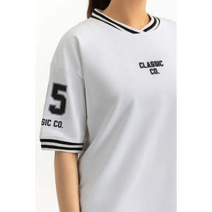 เสื้อถักผู้หญิงทรงหลวม ระบายอากาศดี สวมใส่สบาย เหมาะกับแฟชั่นฤดูร้อน นุ่มสบาย ใส่ได้ทุกวัน รับผลิตแบบ OEM ODM - Product Image 6