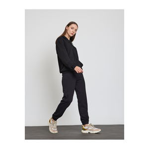 Casual Style Relaxed Fit Long Arm Hooded Sweatshirt Front Pockets Women Girls - Product Image 3