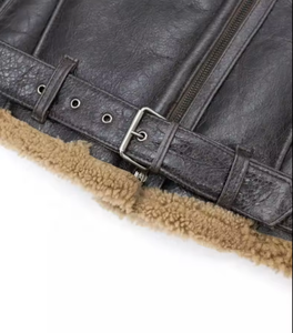 Chaqueta de invierno Sherpa de gran tamaño forrada de piel sintética de talla grande cálida chaqueta de cuero de vaca para mujer - Product Image 4