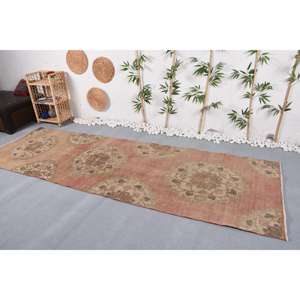 Alfombra Turca Vintage, Alfombra de Pasillo de 3.6x11 pies, Alfombra de Retazos Beige y Roja - Product Image 3