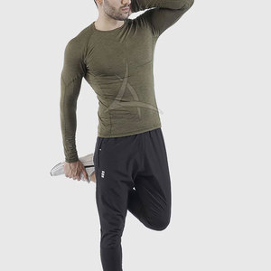 Chemises de compression solides de dernière génération fabriquées au Pakistan, en spandex et polyester, pour hommes, écologiques, respirantes, manches longues - Product Image 5