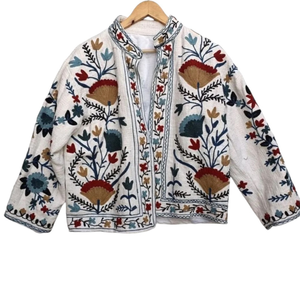 Chaqueta de algodón Suzani hecha a mano India Chaqueta corta bordada a mano Abrigo unisex Chaqueta corta Suzani hecha a mano - Product Image 5
