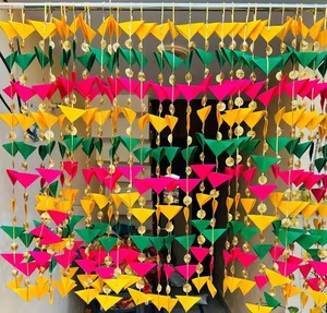 Triangle coloré tissu Gota chaîne pour toile de fond de scène et décorations de mariage Sakrat Lohri plafond et tenture murale - Product Image 1