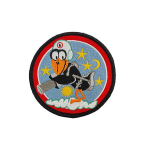 Nouveau design élégant en vrac en gros patchs brodés personnalisés Badges de qualité supérieure coudre fer à repasser sur badges de broderie pour vêtements - Product Image 3