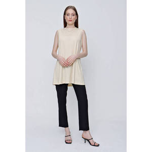 Tunique sans manches en mousseline de soie beige - Product Image 1
