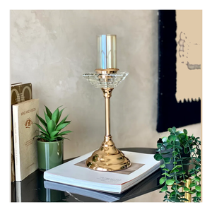 Beaux supports à bougies pour les mariages Éclairage intérieur de la maison Décor de table élégant et présentoirs à bougies au design moderne attrayant - Product Image 1