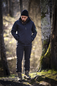 เสื้อแจ็คเก็ตแบบซอฟต์เชลล์ ซับในผ้าฟลีซ กันลม มีฮู้ดถอดได้ ผลิตในตุรกี ขายส่ง - Product Image 5