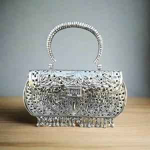 Sac à main de marque pour femmes allemand plaqué argent indien sac de fête de mode avec doublure en velours fermeture de bracelet femmes filles - Product Image 1