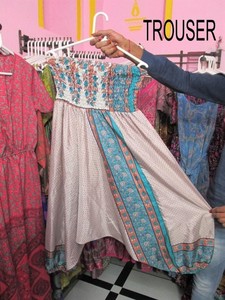 Dernière collection d'été Nouveau Saree en soie à taille élastique imprimé floral avec devant plat Tendance Boho Designs pour les pantalons de femmes - Product Image 3