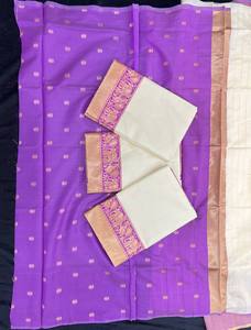 Sari de Seda Banarasi de Diseño con Blusa de Seda, Hermoso y Suave Atuendo para Bodas y Fiestas de Verano, Completamente Cosido - Product Image 4