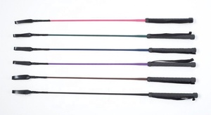 FOUETS À CHEVAL EN FIBRE COURTS LÉGERS ET PERSONNALISÉS AVEC RABAT BREVET COUSSÉ FANTAISIE/FOUET EN FIBRE DE COULEUR PERSONNALISÉE - Product Image 5