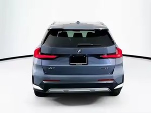 2023 B M W x 1 x D R I V E 2 8ฉัน AWD รักษาไว้อย่างประณีตในระดับต่ำเสียงเครื่องยนต์ทำความสะอาดชื่อซ้าย steer แสงสีเข้ม