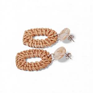 ต่างหูหวายวินเทจ น้ำหนักเบา ทำด้วยมือ เครื่องประดับสานธรรมชาติสำหรับสไตล์ฤดูร้อน จากเวียดนาม - Product Image 1