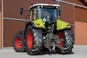 Tracteur agricole CLAAS ARION de haute qualité, 55 CV, 2 roues motrices, transmission par engrenages, avec pompe et boîte de vitesses, à vendre - Product Image 2