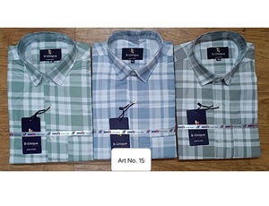 Camisa elegante para hombre lista para la oficina con tela nítida y un ajuste a medida adecuado para días laborales formales o casuales - Product Image 6